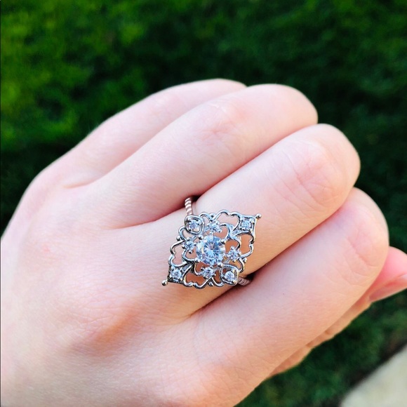 Antique Sterling Silver Ring - Picture 2 of 8